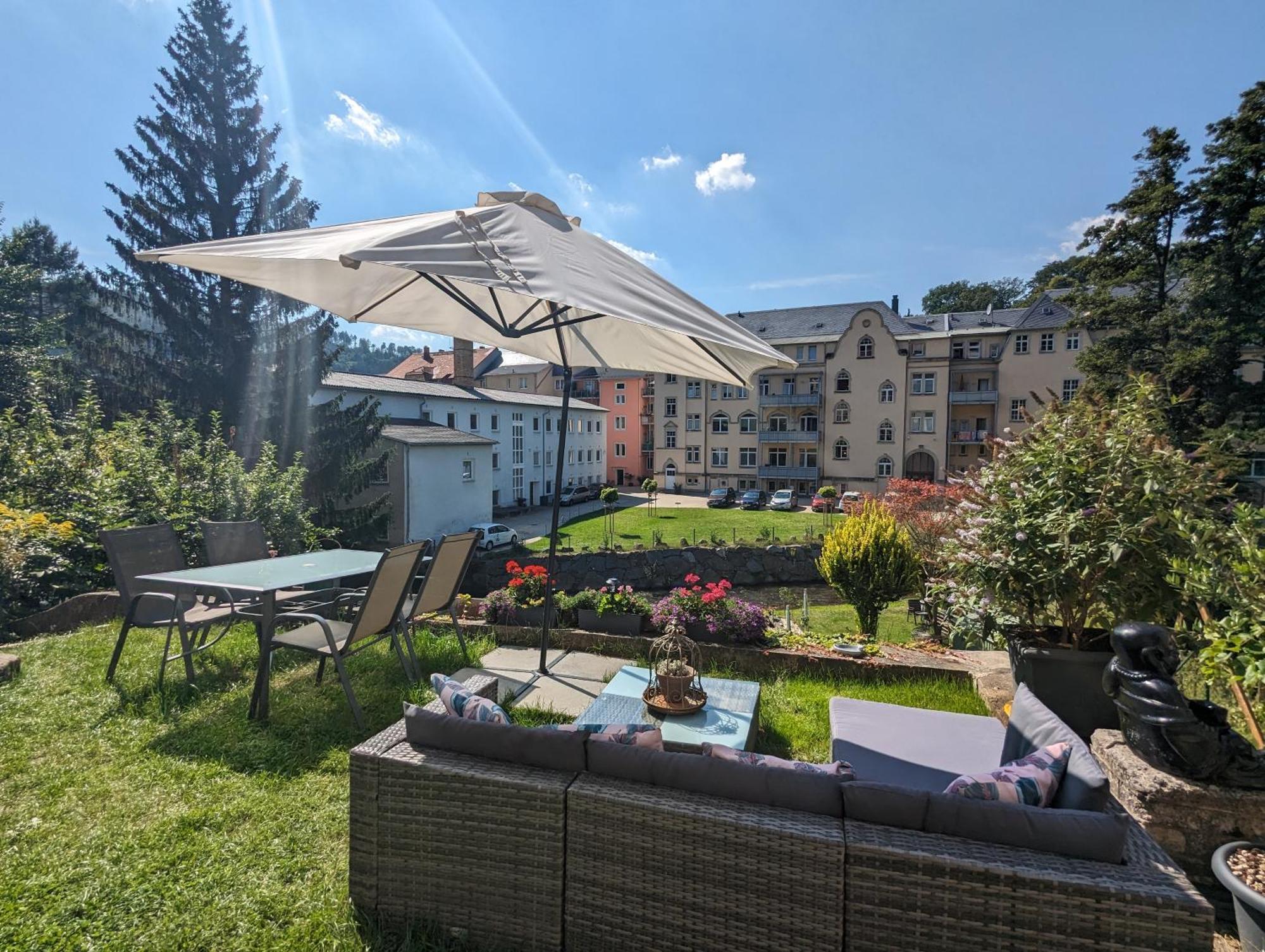 F4 - Urlaubsmagie - Grosse Wohnung Fuer Bis Zu 10 Personen Sebnitz Esterno foto