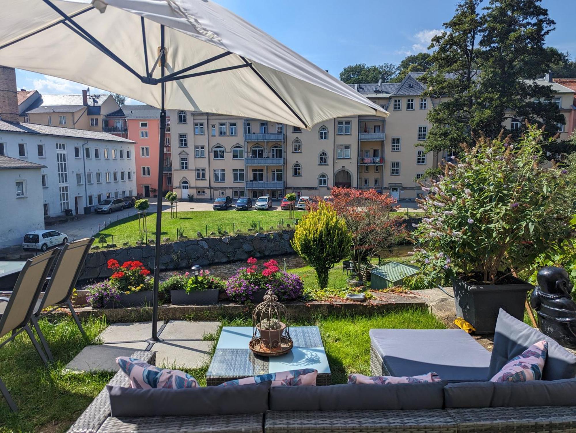 F4 - Urlaubsmagie - Grosse Wohnung Fuer Bis Zu 10 Personen Sebnitz Esterno foto